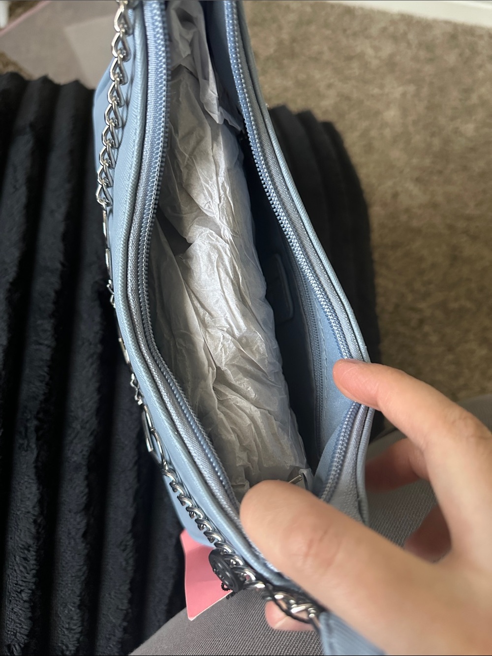 Shoulder bag - Picture 2 of 3